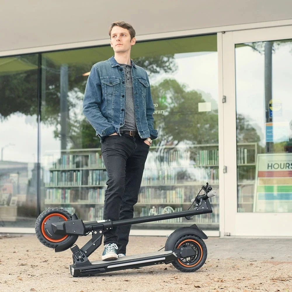 Kugoo G5 Folding Electric Scooter 10-Inch Pneumatic Tire 500W Motor Led Display Screen 48V 16Ah Battery 50-60km Range